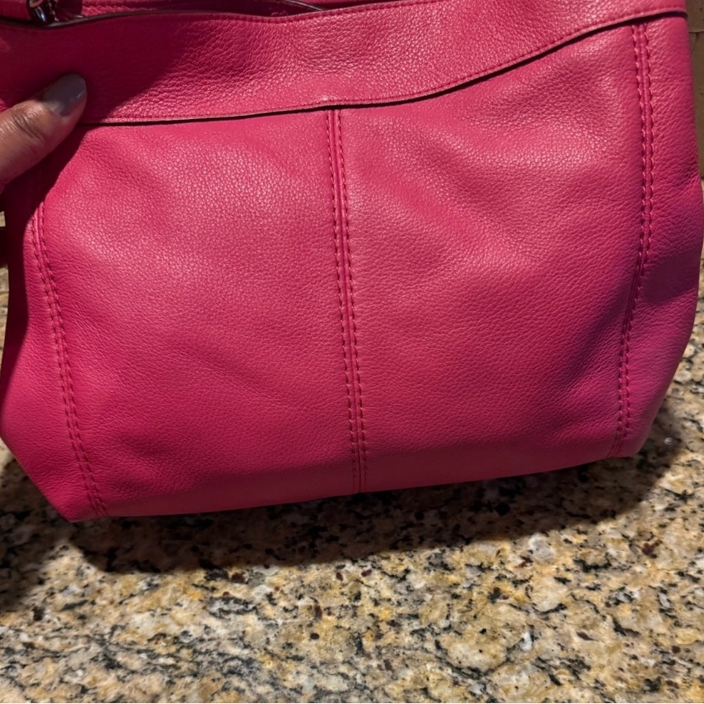 Coach Hot Pink Leather Shoulder Bag • LIKE NEW - Picture 6 of 13